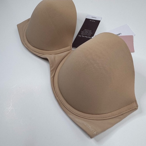 Calvin Klein Nude Strapless Bra 34C Light Defect - Picture 4 of 5